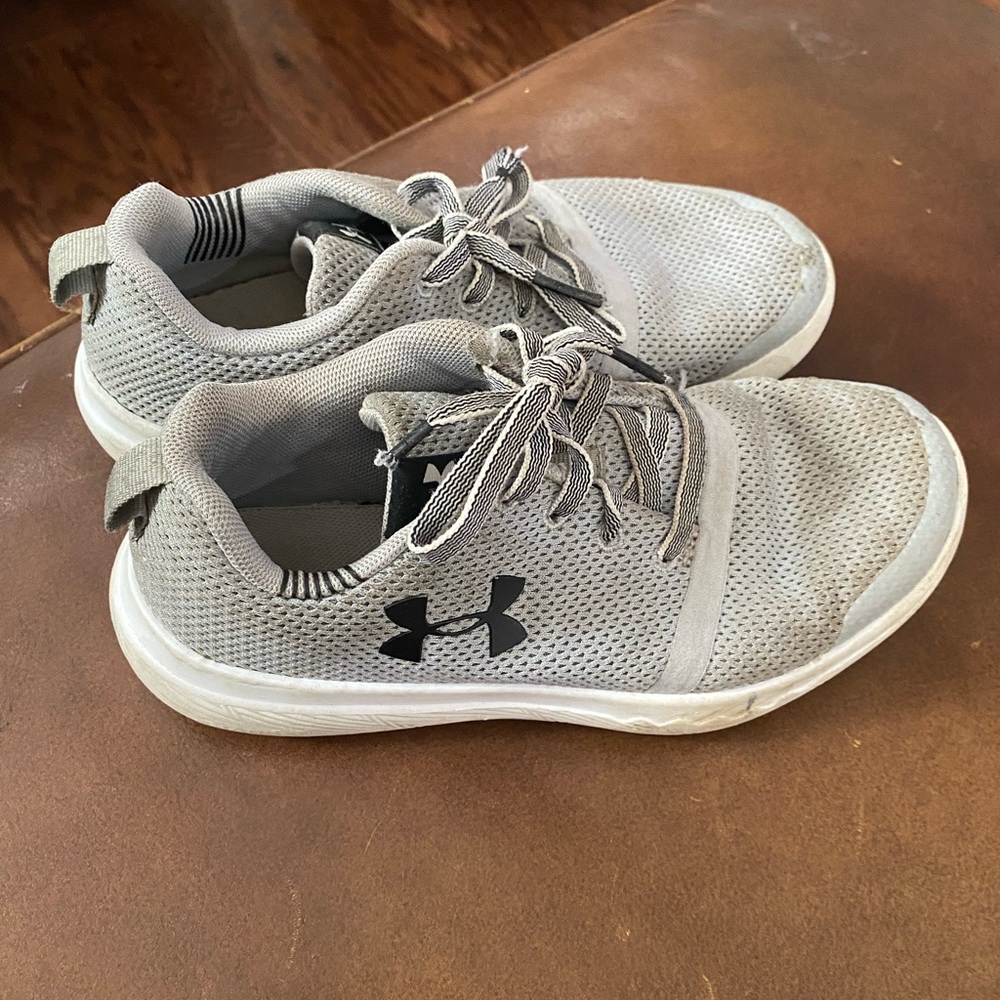 Under armour tennis shoes